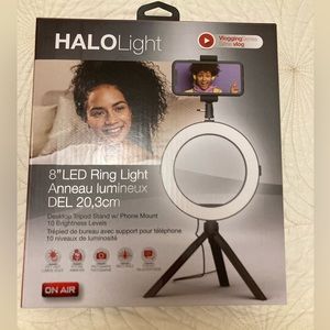Halo Light with Tabletop Tripod for Vlogging